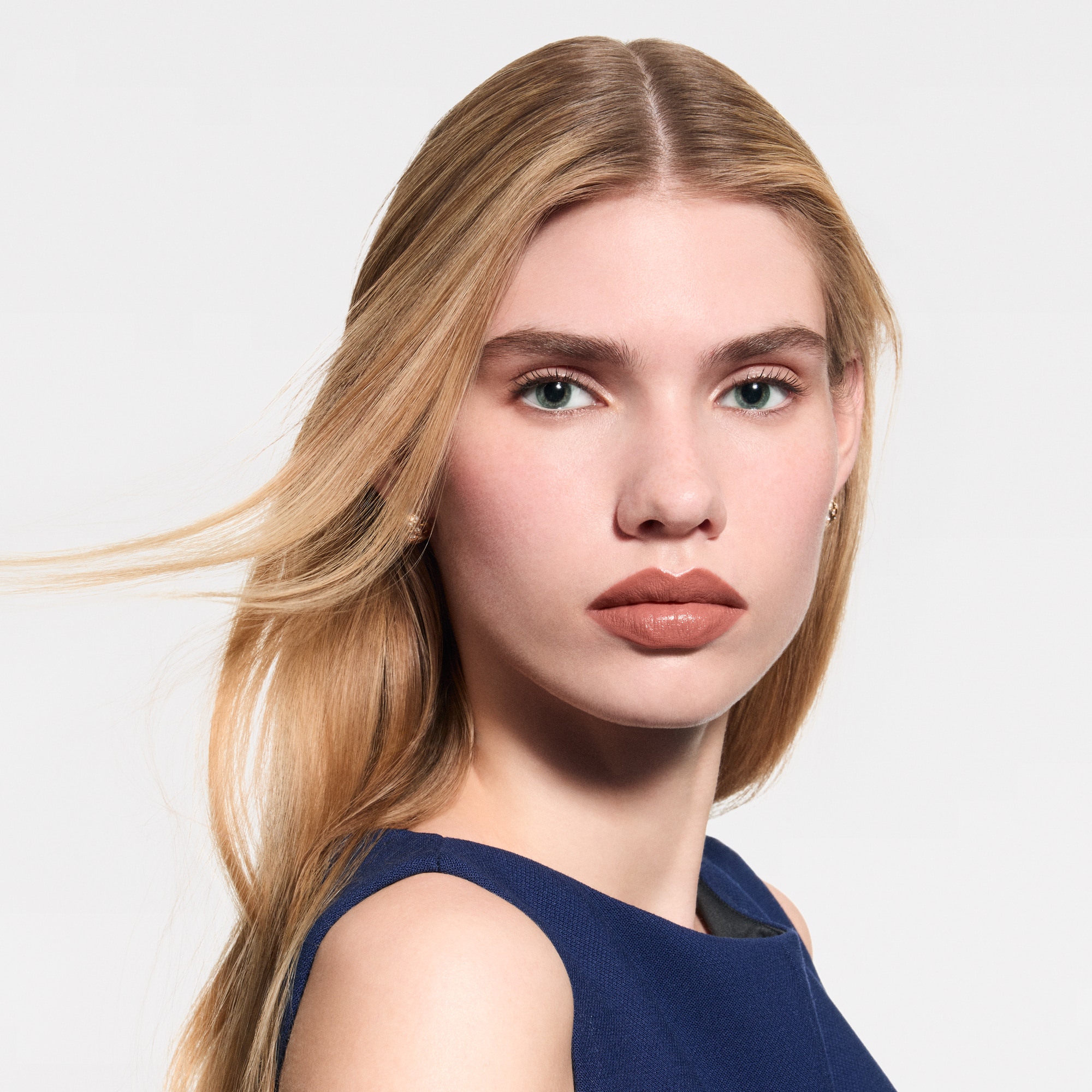 ルイ・ヴィトン LV ROUGE サテン 106 Dune Explorer LV Rouge - Satin Lipstick - Lips | LOUIS VUITTON